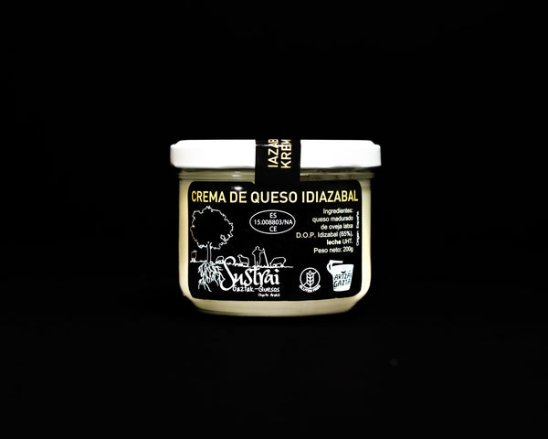 Crema de queso artesana en tarro de cristal, lista para untar