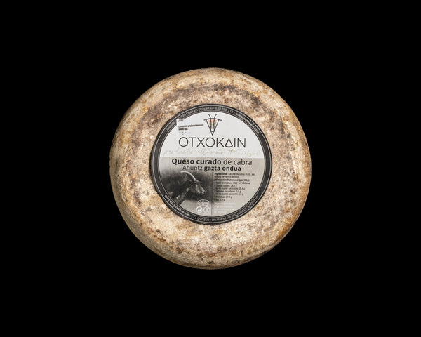 Queso curado de cabra Otxokain, pieza artesana de corteza natural